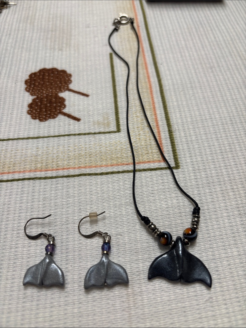 Whale Tail Pendant Necklace with Matching Earrings - Black & Silver